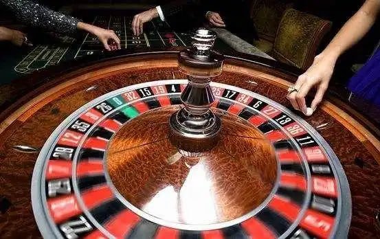 Pengguna pestoto menikmati hiburan digital dengan proteksi login kuat